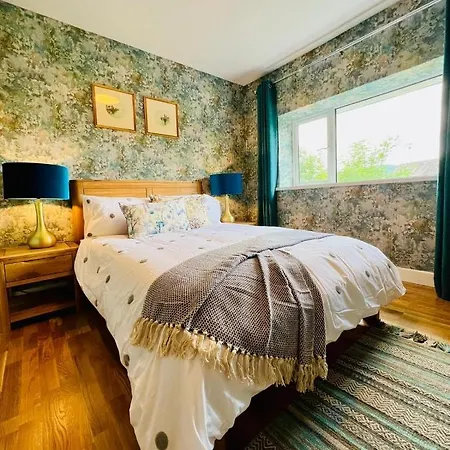 Holiday home 3 Bedroom Detached With Garden *